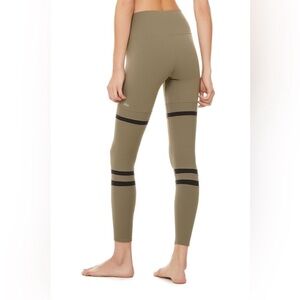 Alo Yoga Legit Legging - Olive Branch, Size Medium